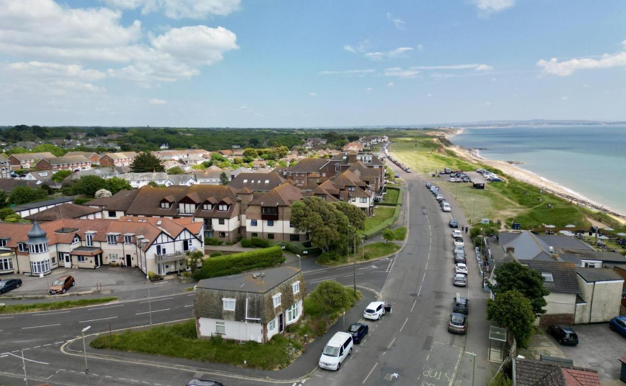 3Thedome - Luxury Ground Floor Apartment Opposite The Beach, Barton On Sea Exteriör bild